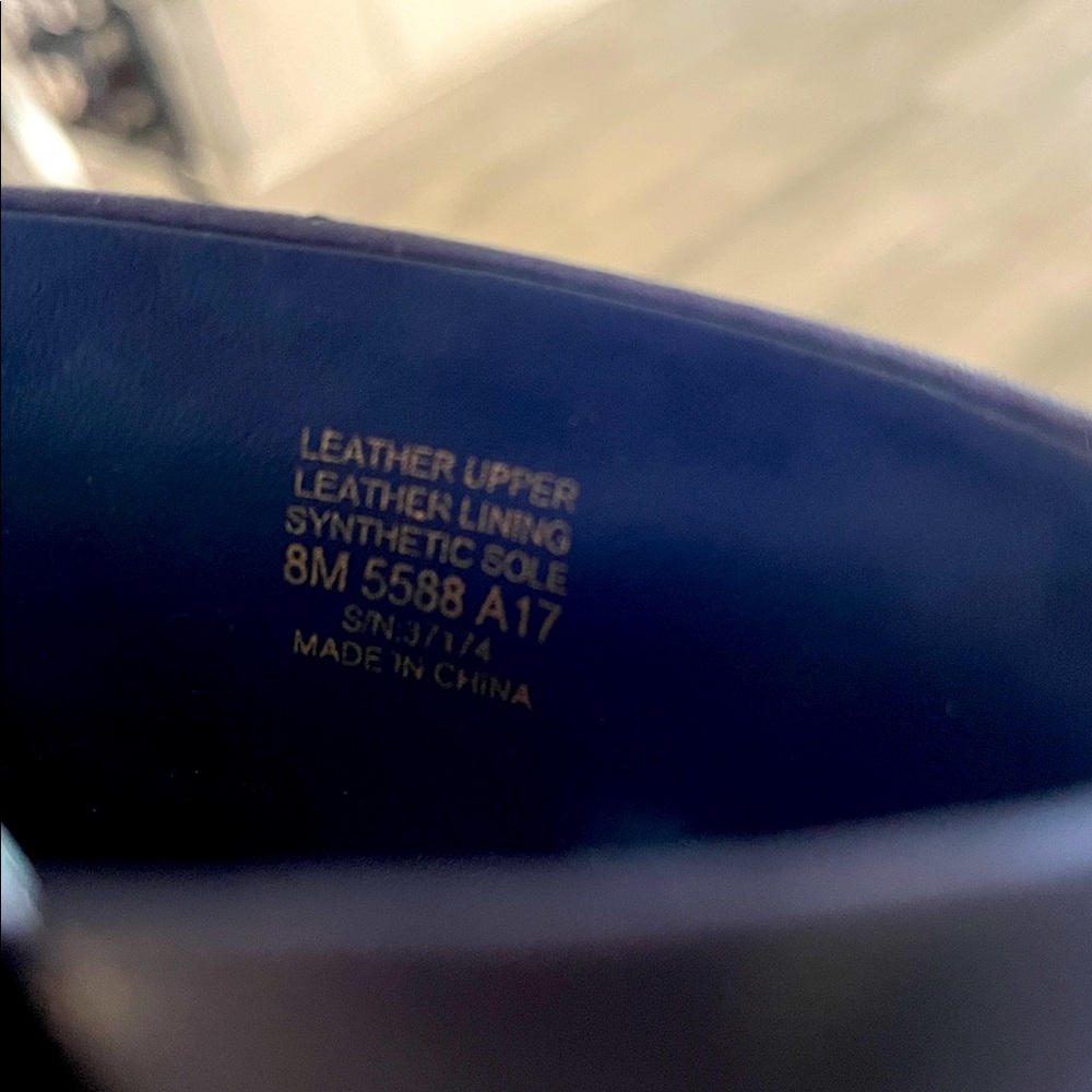 Tory Burch Logo Slide Sandals - Picture 7 of 13